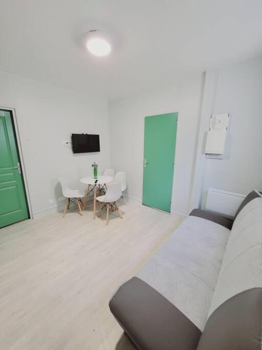 Appartement Proche St Denis "Appart 3" Pierrefitte-sur-Seine Exterior photo